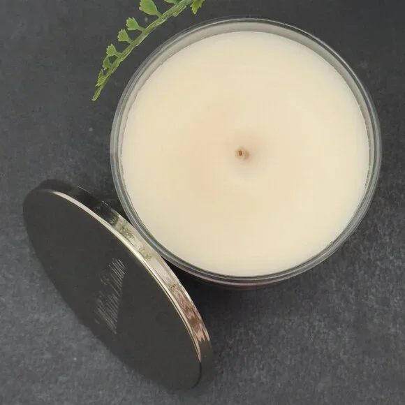 BBW Strawberry Snowflakes White Barn Bath & Body Works Single Wick Candle - Picture 6 of 10